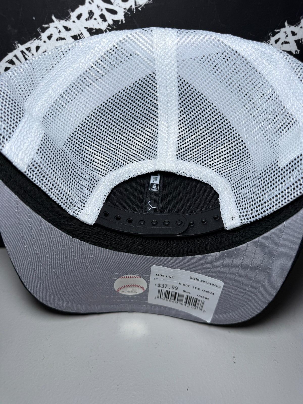 NWT New Era 9Seventy Chicago White Sox SOUTHSIDE Black Mesh Trucker Snapback Hat