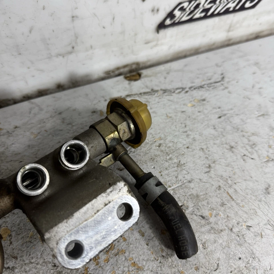 Рельса основного топлива двигателя 86-88 Mazda RX7 FC 13B - Изображение 4 из 4