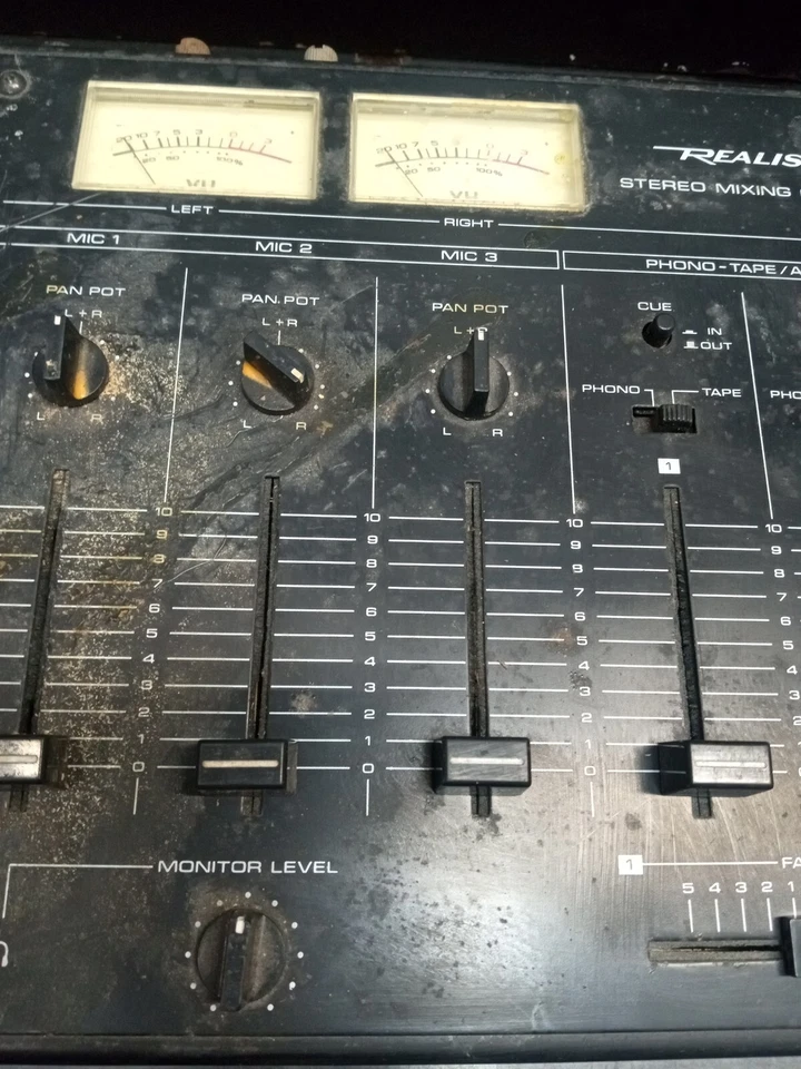 Vintage Realistic Stereo Mixing Console Radio Shack 32-1200B Parts repair Works  - Image 4 of 4