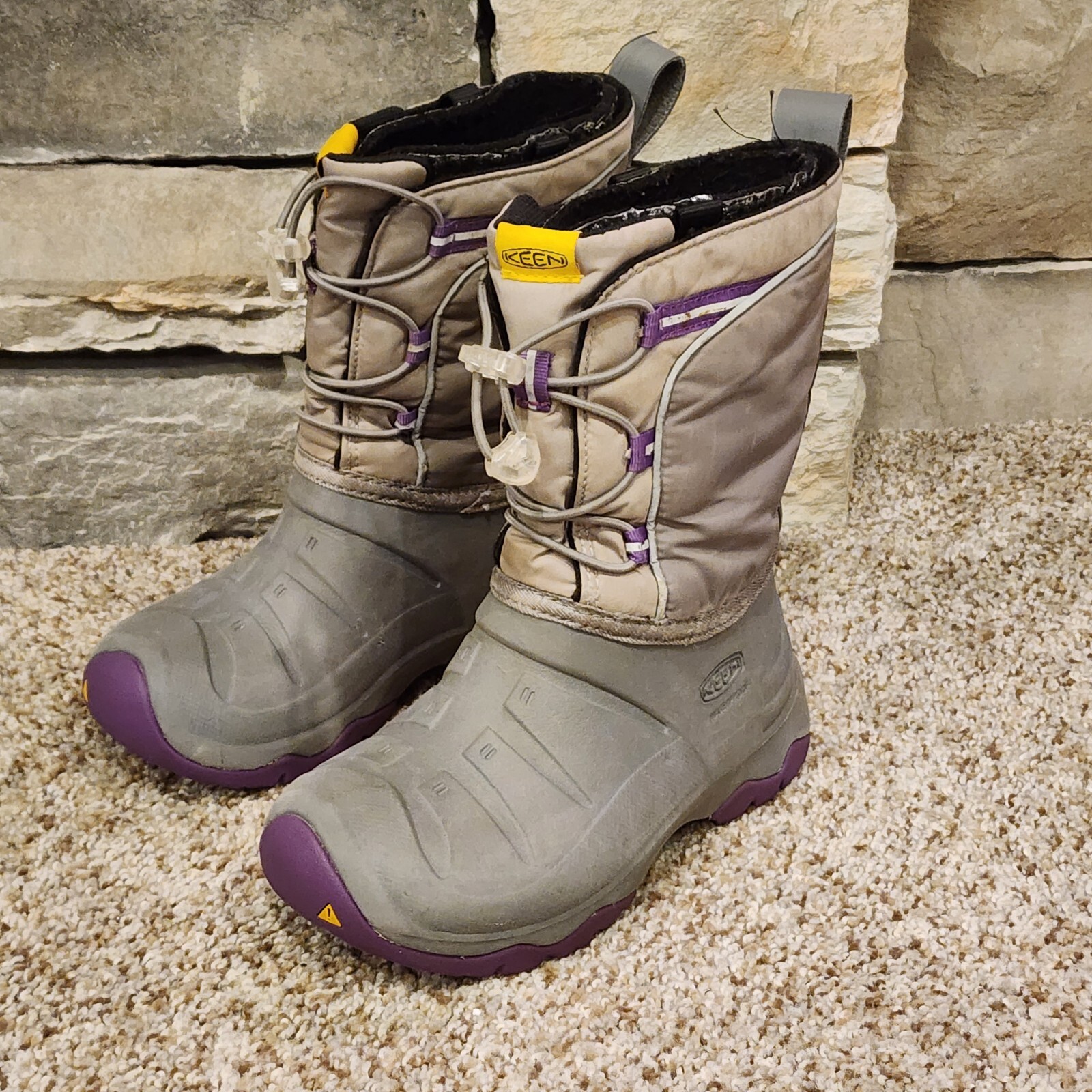 KEEN Lumi Boot II cinturino invernale rimovibile per ragazze taglia 1 grigio e rosa