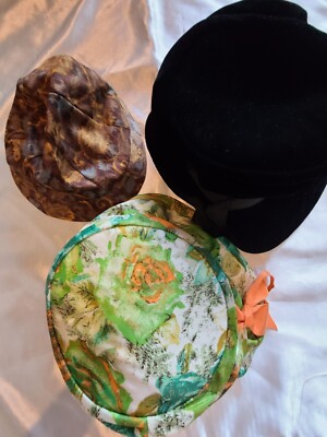 lot of vintage mod Fashion 1960s union made womens hats USA