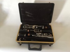 VINTAGE BUNDY RESONITE CLARINET WITH CASE THE SELMER COMPANY USA