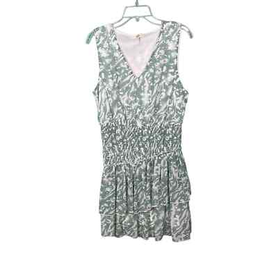 Entro Printed Smocked Ruffled Green Floral Dress Women's Size Large | eBay Entro Printed Smocked Ruffled Green Floral Dress Women's Size Large | eBay