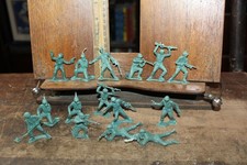 US Army Plastic Toy Soldiers Lot of 15