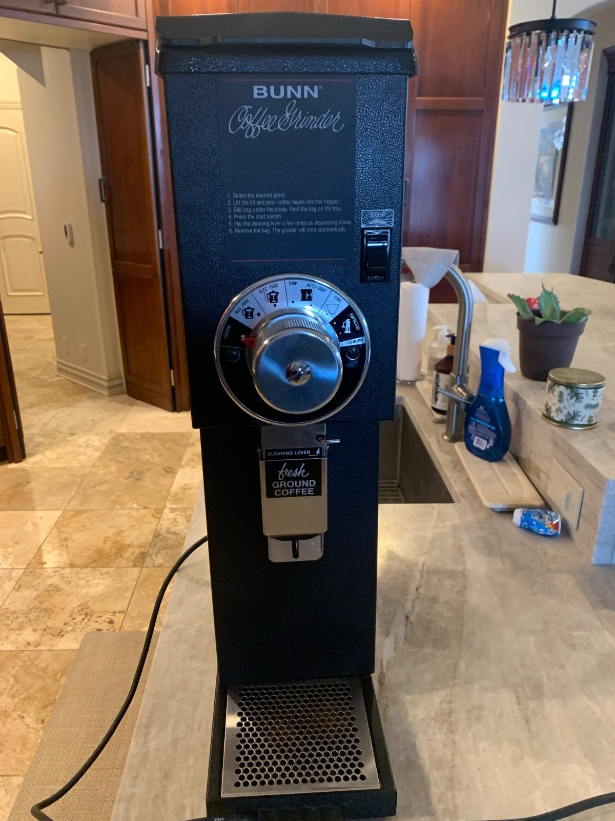 BUNN G3 Precision 3 lbs Burr Coffee Grinder (22100.0000) - Black