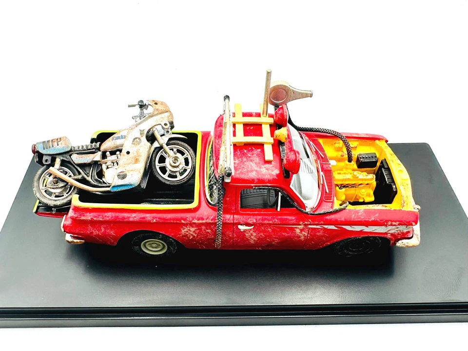 ACE 1/43 MAD MAX HOLDEN EJ UTE with GOOSES KAWASAKI MOTORBIKE MOVIE NEW RESIN - Image 4 of 4