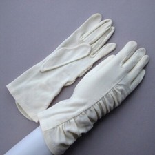 Vintage Cream White Ruched Gloves with Tiny Pearl Beads