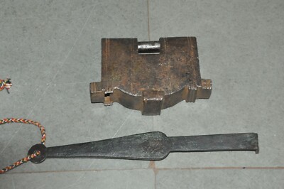 Vintage Unique Line Design Handcrafted Spider Mark Solid Iron Strip Padlock