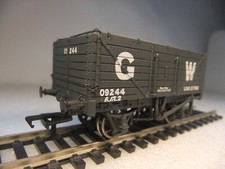 oo gauge Bachmann 37-079 - 7 Plank 12T End Door Wagon GW Grey 09244 - VGC Boxed