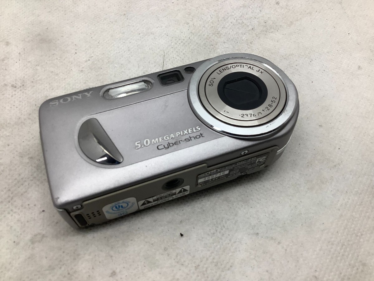 SONY DSC-P10 Cyber-shot サイバーショットデジタルカメラ Sony Cyber-shot DSC-P10 5.0MP Digital Camera - Silver for