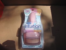 Schick Intuition Plus Moisturizing Care Pack Women's Razor Shea  Milk  Honey