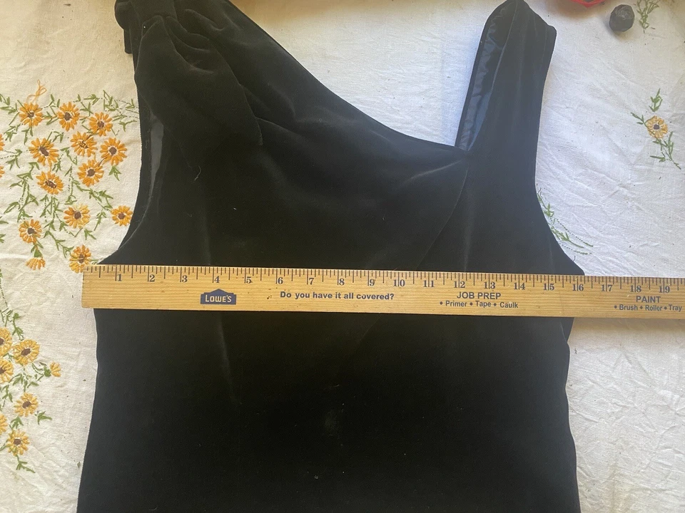 Vintage 80s -Princess Di Look- Laura Ashley Velvet Black formal Dress US12/UK14* - Image 2 of 4