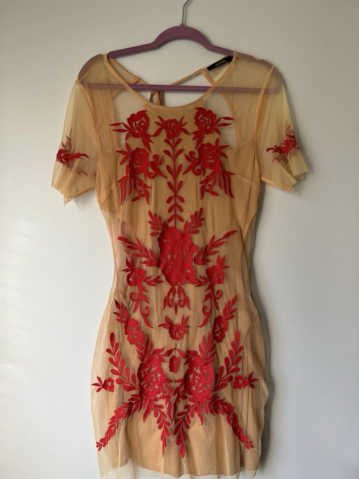 Ark & Co Open Back Red Cocktail Dress. Mesh With Floral Detailing Size Medium - Image 2 of 4