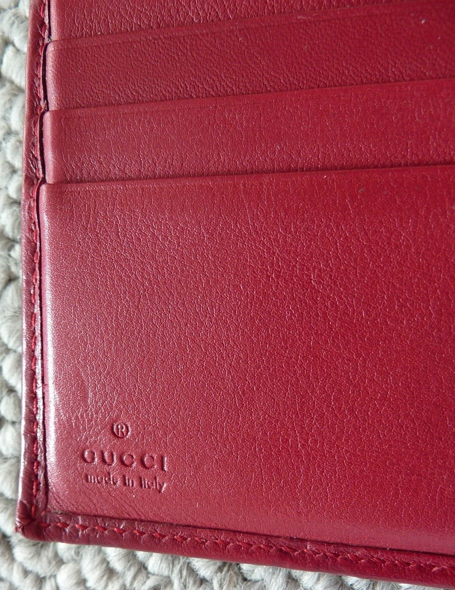 $525 GUCCI Red leather French flap Wallet Hearts detail $525 GUCCI Red leather French flap Wallet Hearts detail