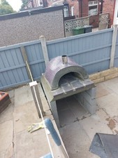 pizza oven and fire bricks base 