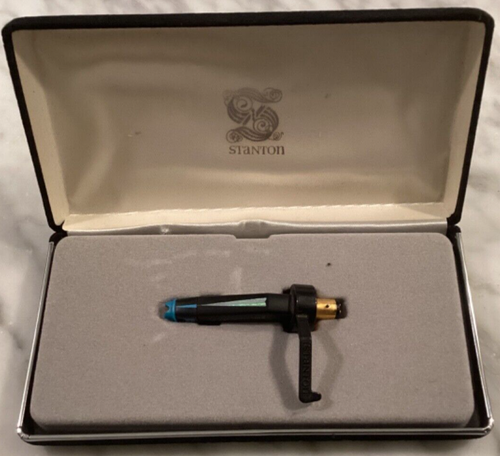 STANTON GROOVEMASTER II CARTRIDGE AND GENUINE GROOVEMASTER GAL STYLUS IN CASE