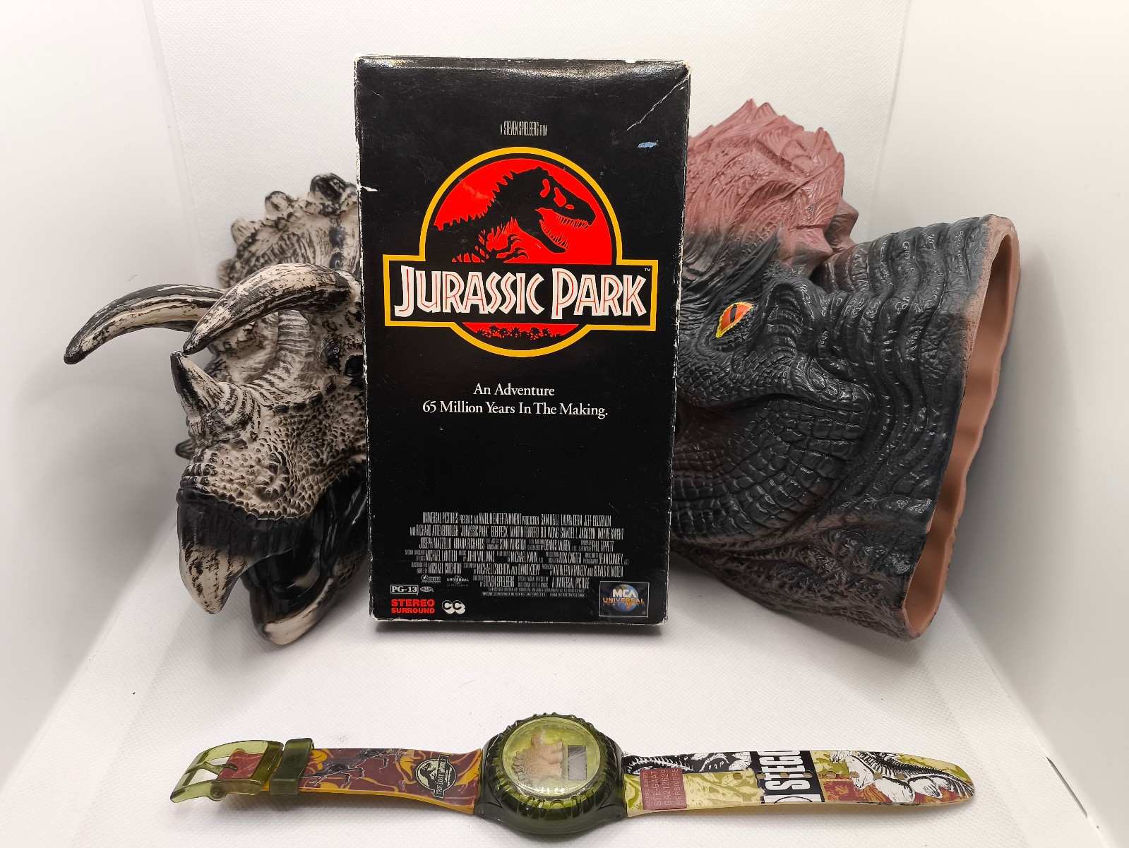 Watch, and Toys! Jurassic Lot Park w/ VHS, Dino - VintageWatches.PK Watch, and Toys! Jurassic Lot Park w/ VHS, Dino - vintagewatches.pk