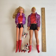 VINTAGE 1980 ROLLER SKATING BARBIE 1880 & KEN...