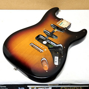 Fender stratocaster body w Korpusy | eBay