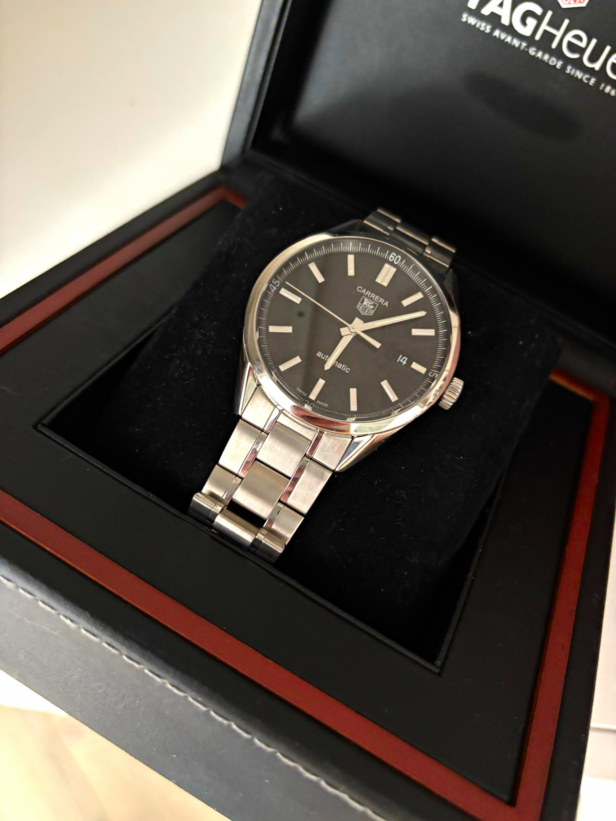 TAG Heuer Carrera Calibre 5 WV211B.BA0787 Automatic Black Dial Box Papers