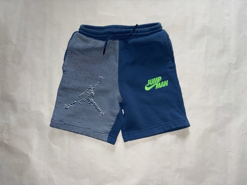 Boys Air Jordan Fleece Shorts Size 7 - Picture 1 of 2
