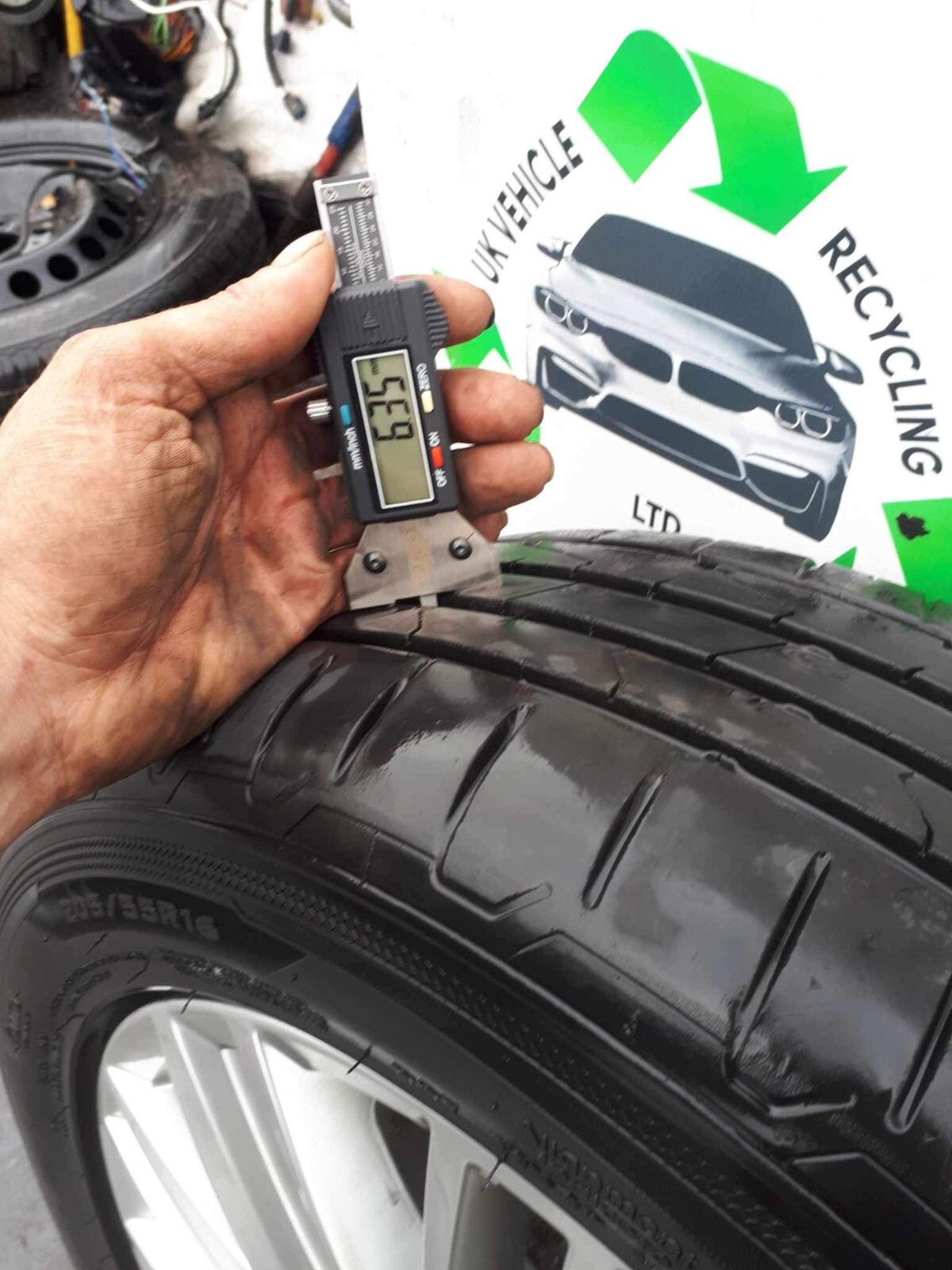 2017 VW CADDY ALLOY WHEELS AND TYRES 205 55 16 2K5 601 025 J eBay