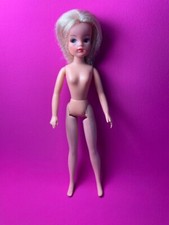 Vintage Pedigree blonde Sindy 1977 side glancing fashion doll SPARES PARTS