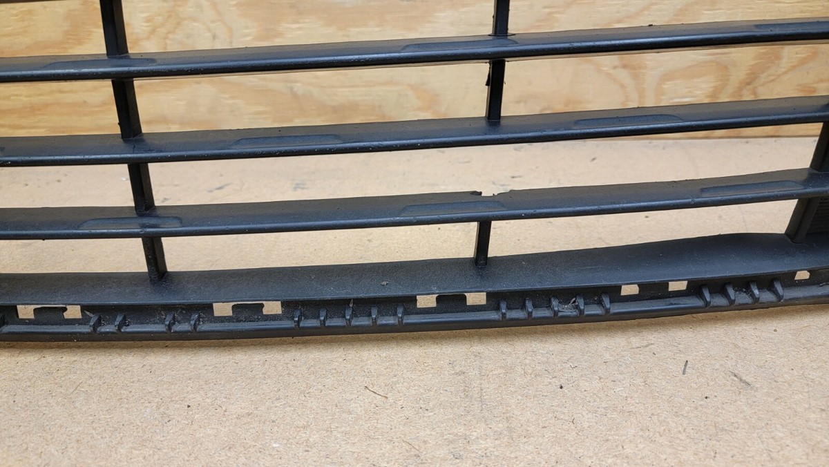 2015 - 2017 KIA Rio Front Bumper Lower Bottom Grille With Chrome