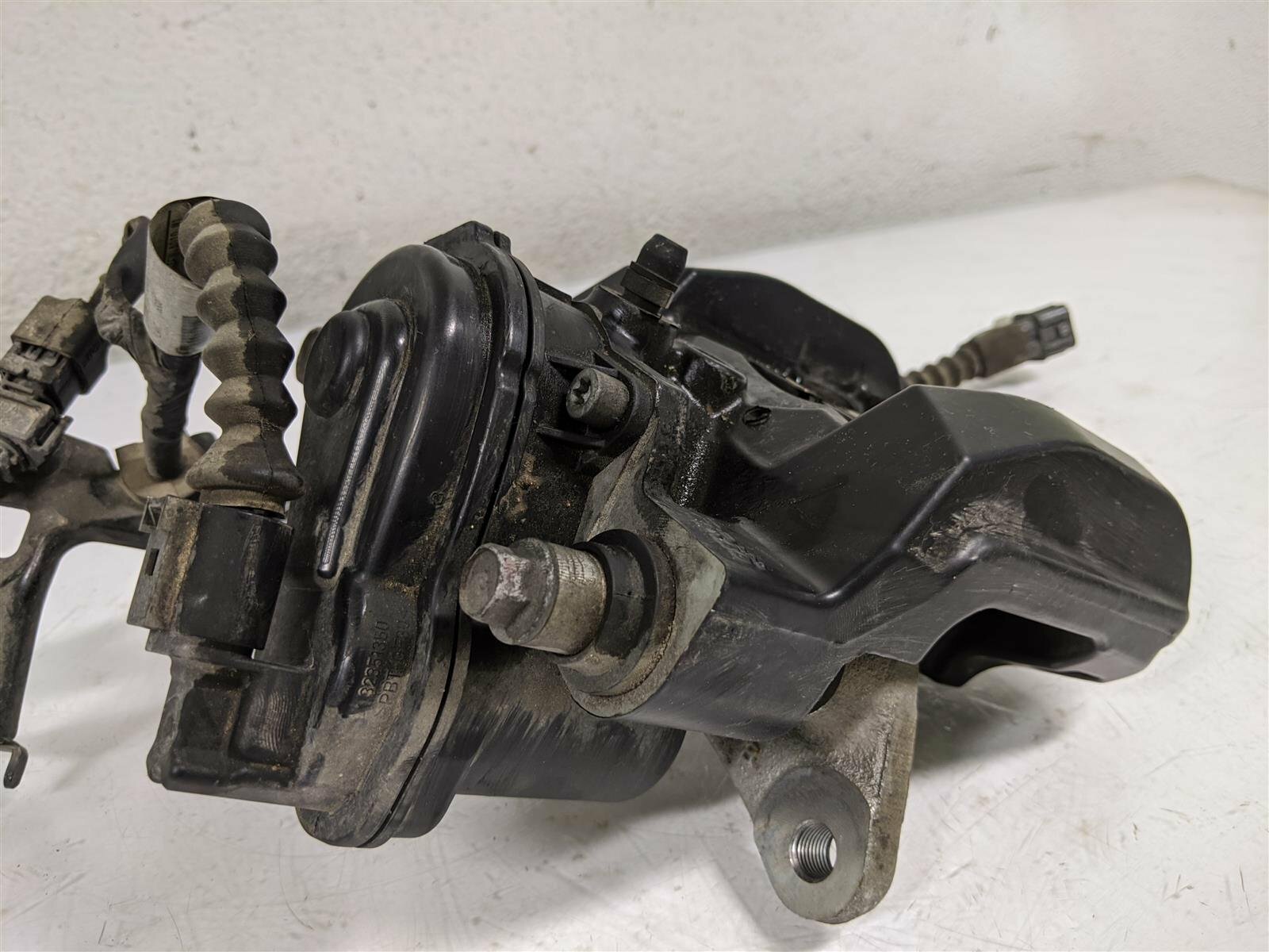 2017 Acura Nsx Rear Left Parking Driver Brake Caliper 43019-T6n-A53 Oem