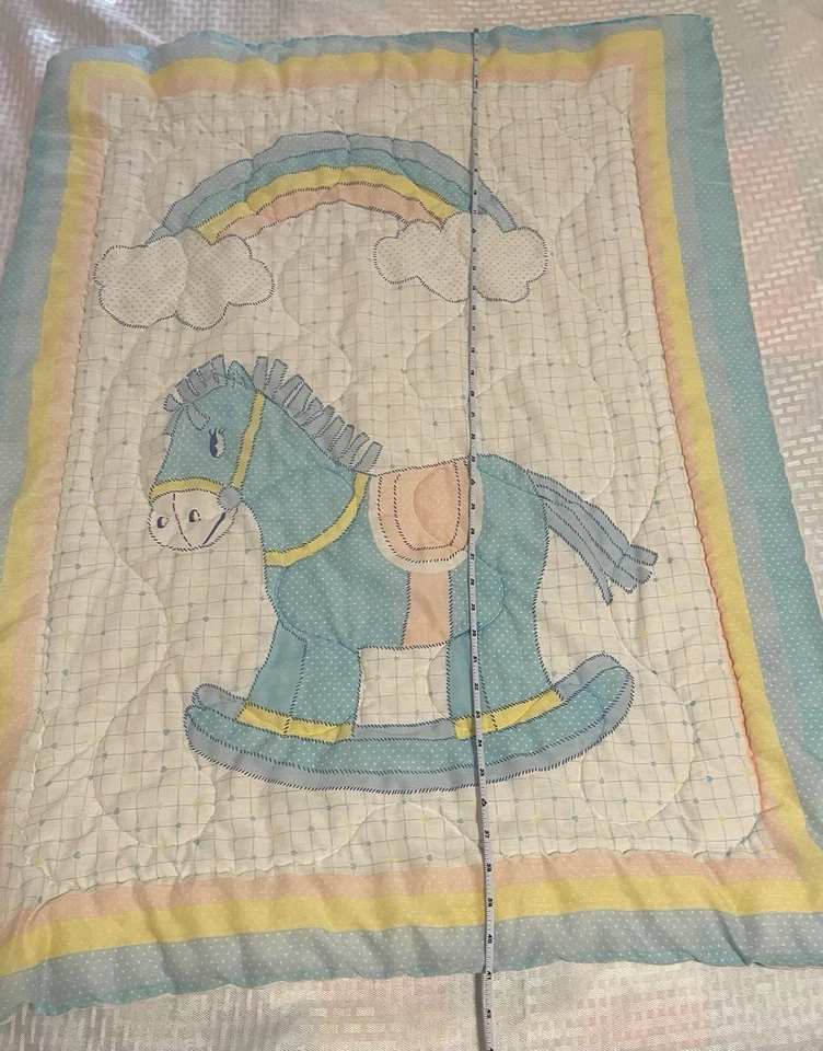 Vintage 1984 Baby Dreams Blanket Pastel Rocking Horse Rainbow Quilt - Image 4 of 4