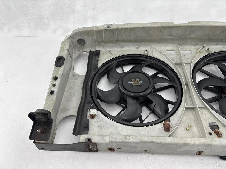 1989-2001 Ford Taurus Radiator Cooling Fan Assembly OEM - Image 2 of 4