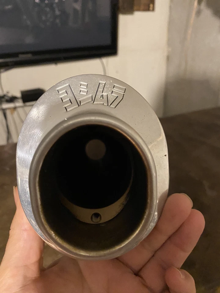 Silenciador de aço inoxidável Yoshimura - RS-3 Street Series slip-on - Imagem 2 de 3