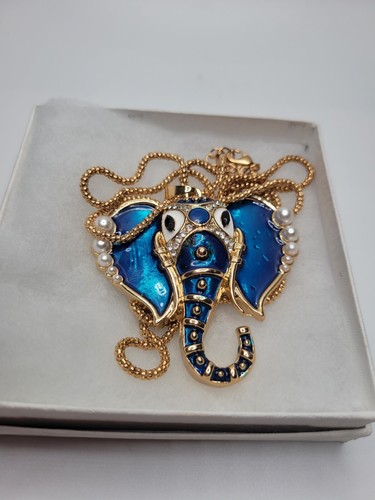 Betsey Johnson Ciondolo Con Bellissimo Elefante Pietre Di Cristallo Betsey Johnson Ciondolo Con Bellissimo Elefante Pietre Di Cristallo