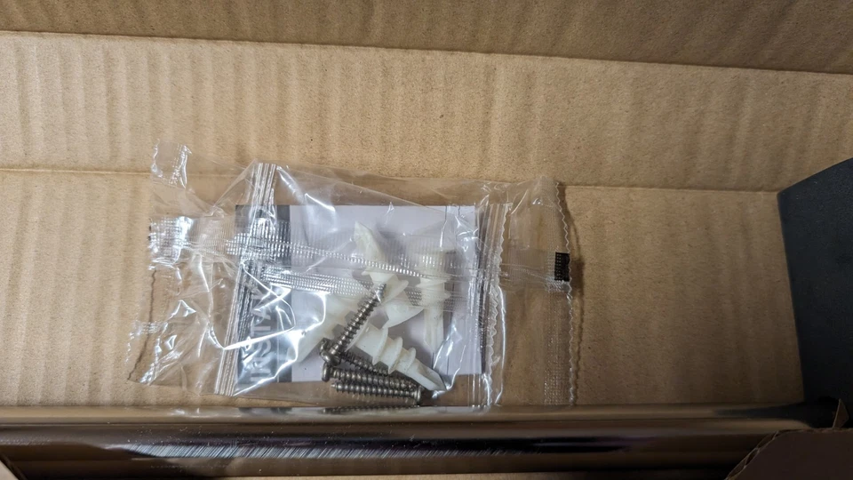 28"-48" 3/4 dia. Barra de cortina francesa envolvente lateral con acabado de níquel cepillado Foto 3 de 4