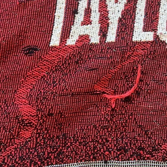 Taylor Swift RED Deluxe blanket Pre Owned | eBay