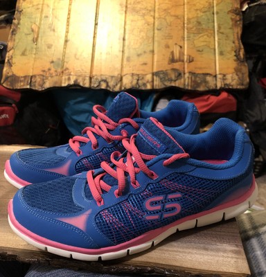 skechers knit tennis shoes