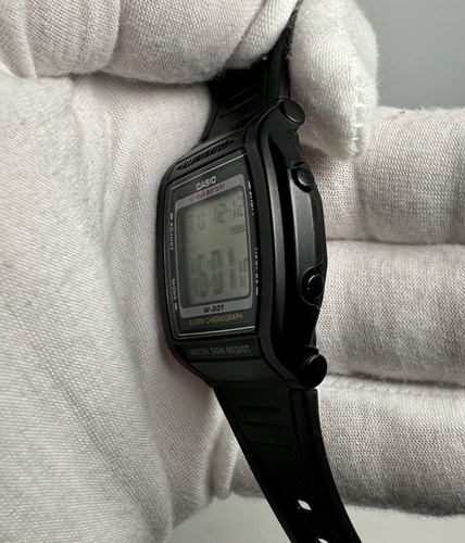 Casio W201-1AV Illuminator Men's Sport Alarm/Chronograph Watch 50M WR 35mm - 第 2/6 張圖片