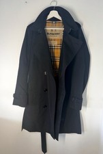 Burberry Men s  Chelsea trench Coat mid-lengt...
