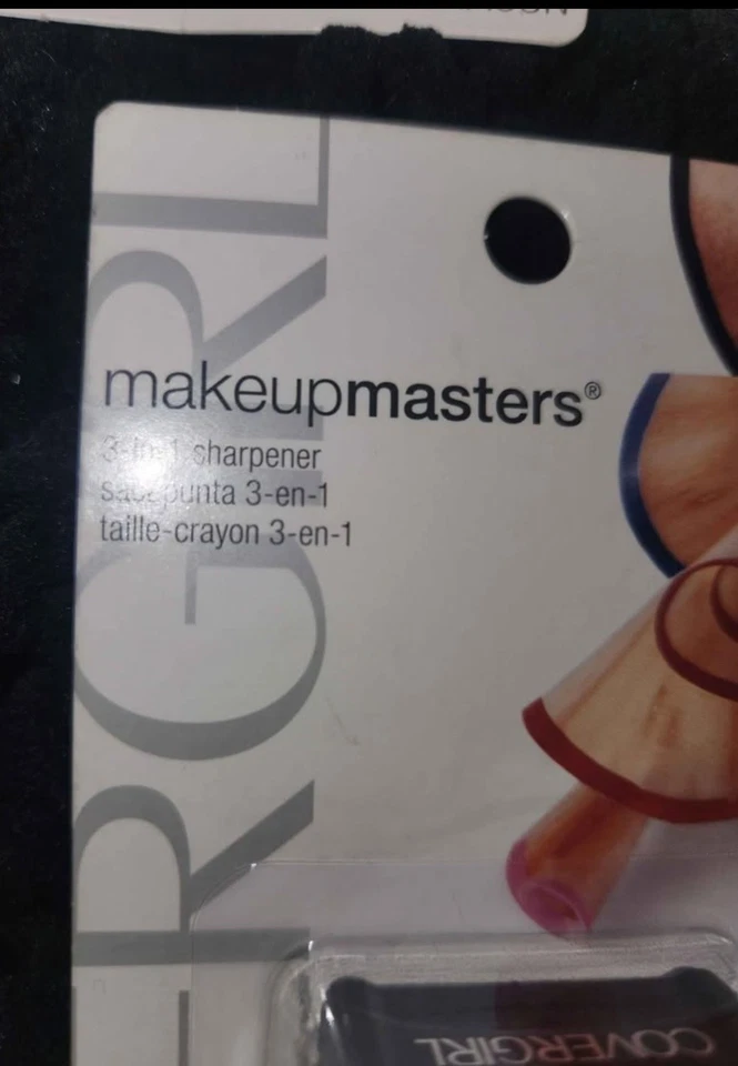 Lote de aplicadores de belleza Covergirl ~ soplos en polvo, afiladores 3 en 1 y aplicación de sombra de ojos Foto 3 de 4