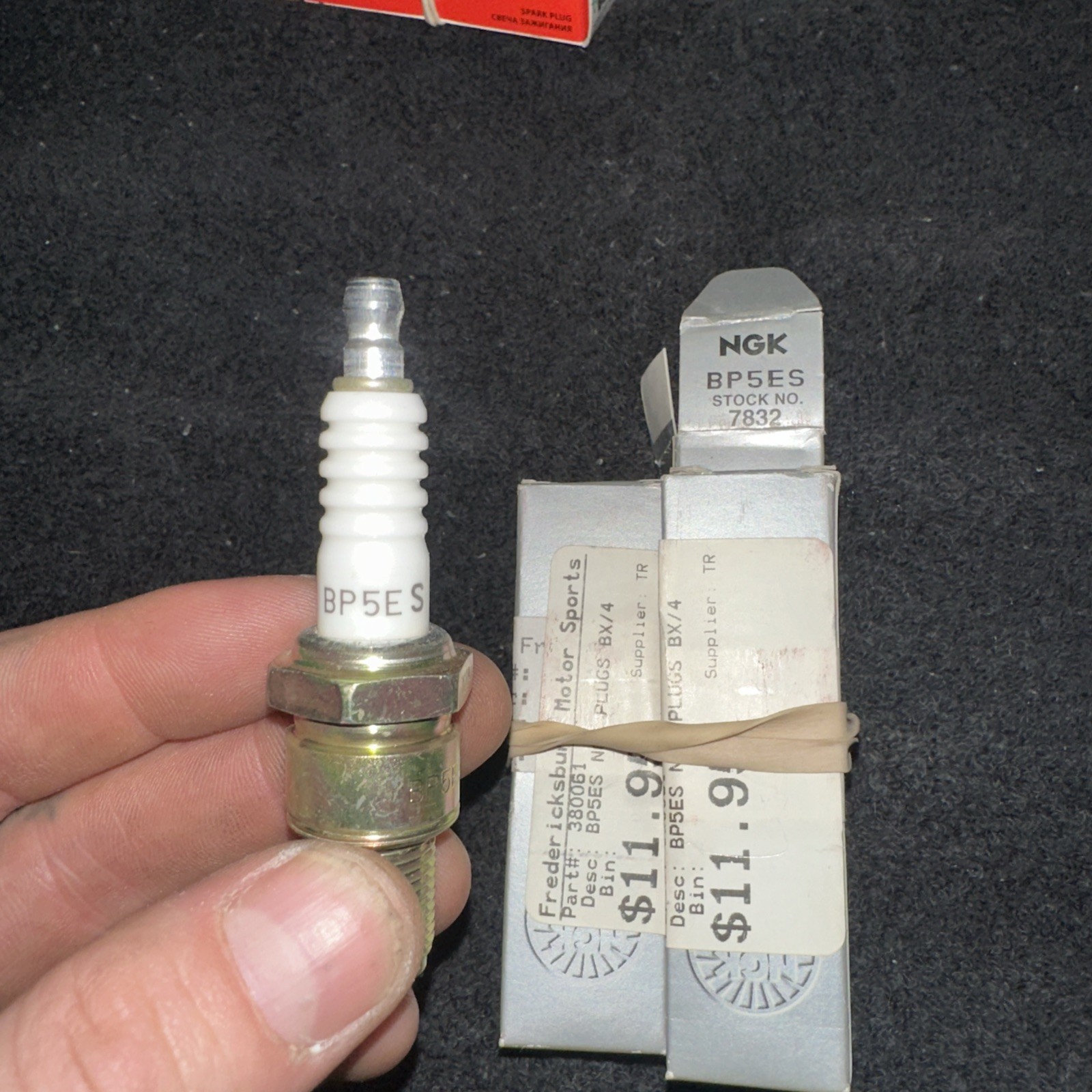 New 3 Pack Genuine NGK BP5ES Spark Plugs 