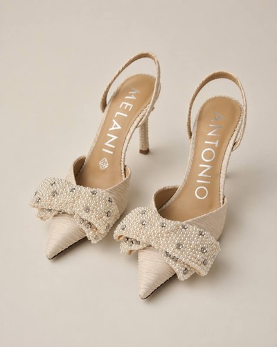 NWT tags Antonio Melani Grace Pearl & Rhinestone Embellished Bow Dress Heels 8.5