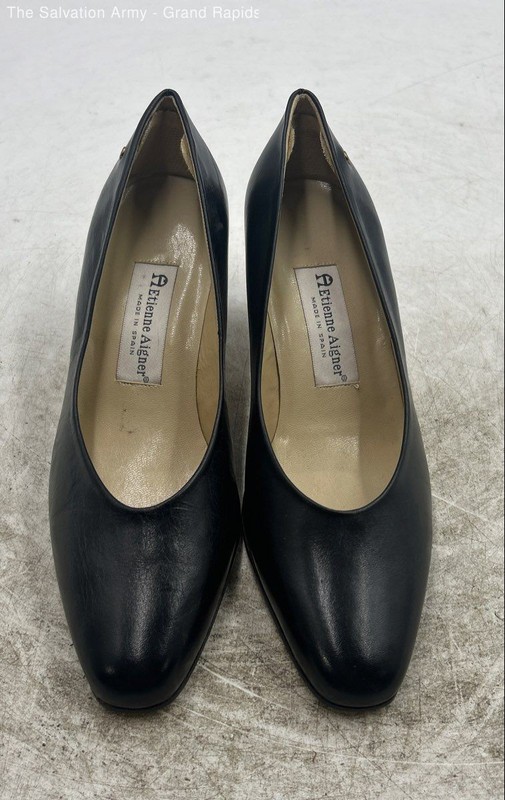 Etienne Aigner Womens Black Leather Round Toe Slip-On Pump Heels Size 7.5