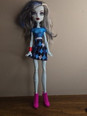 monster high doll Ghoul Friends Frankie Stein 