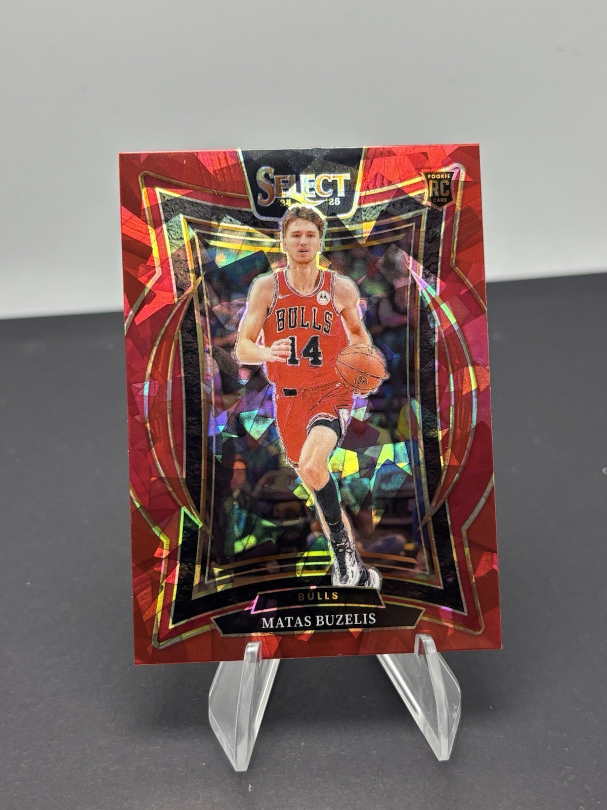 2024-25 Panini Select - Concourse Matas Buzelis #70 Red Cracked Ice Prizm (RC)