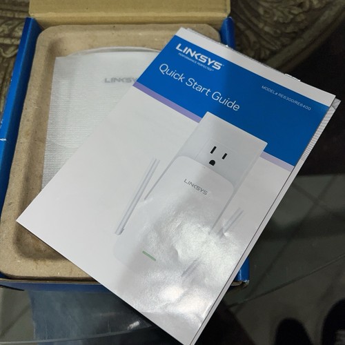 Linksys RE6300 WiFi Range Extender - Picture 4 of 15