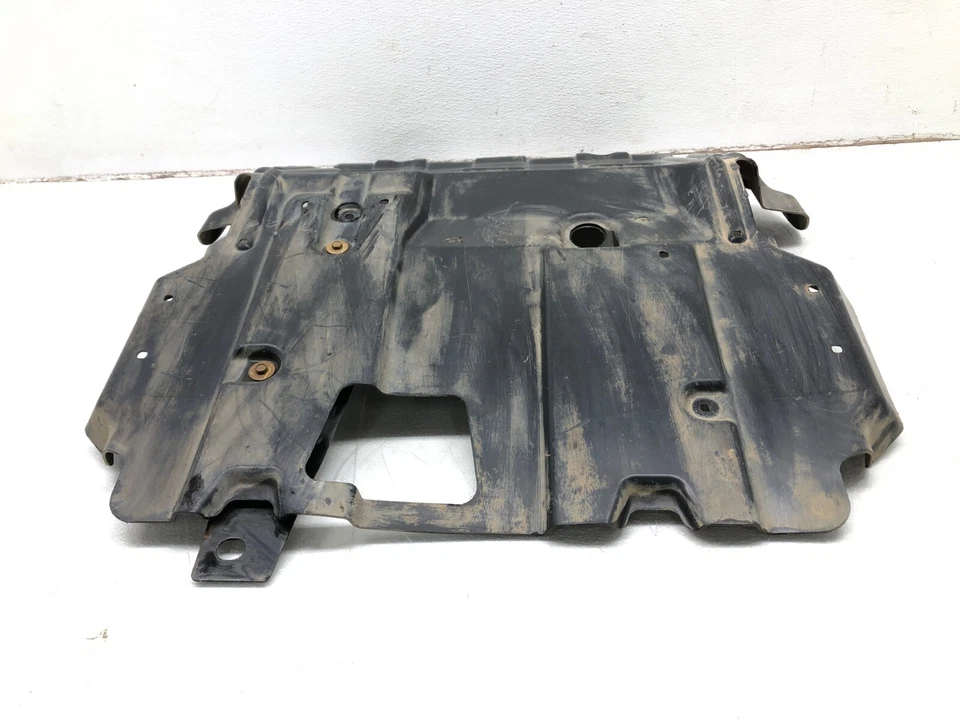 2015-2020 CHEVROLET SUBURBAN ПЕРЕДНИЙ ПОД КУЗОВОМ СКОЛЬЖЕНИЯ ПЛАСТИНА ЩИТОК OEM. - Изображение 4 из 4