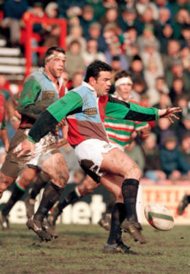 Will Carling of Harlequins during the Pilkington Cup match aga- Old Rugby Photo