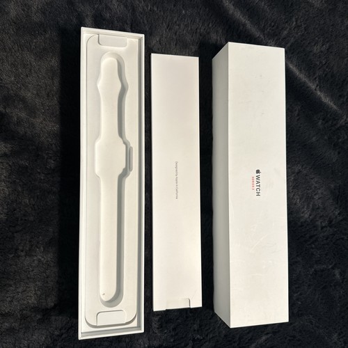 Apple Watch Series 3 - BOX ONLY - Photo 3 sur 3