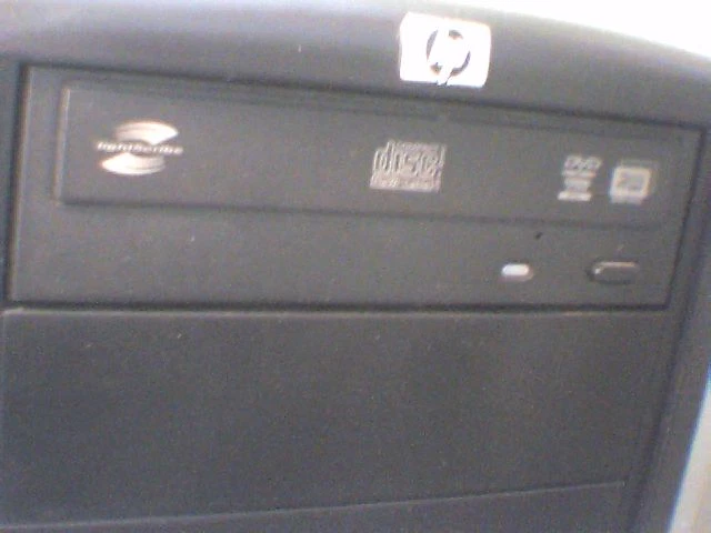 HP xw9400 Workstation Computer Dual CPU Dual-Core Opteron 2600 w/16GB EM244AV - Image 3 of 4