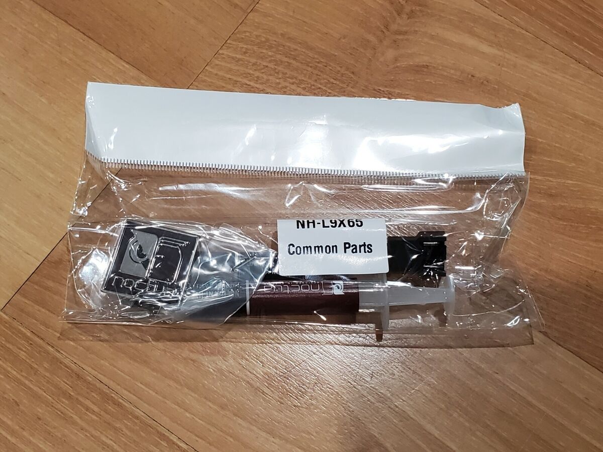 NOCTUA LOW NOISE ADAPTOR NA-RC7 WITH THERMAL PASTE COMPOUND NT-H1. NEW